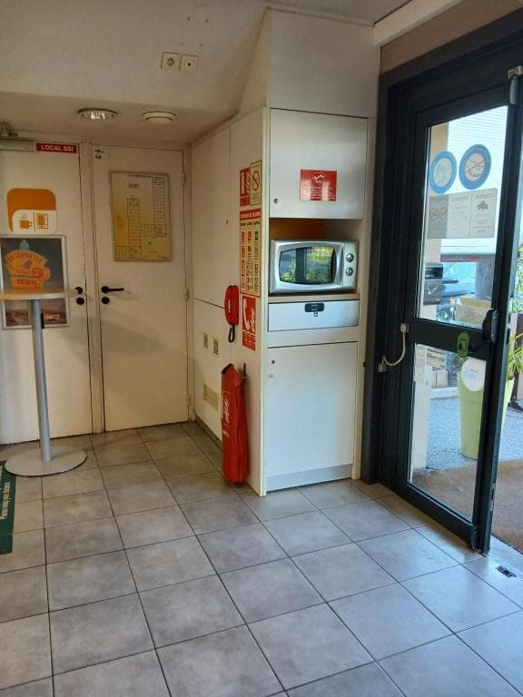 Interior view of the room at Hotel F1 – Douchy-les-Mines