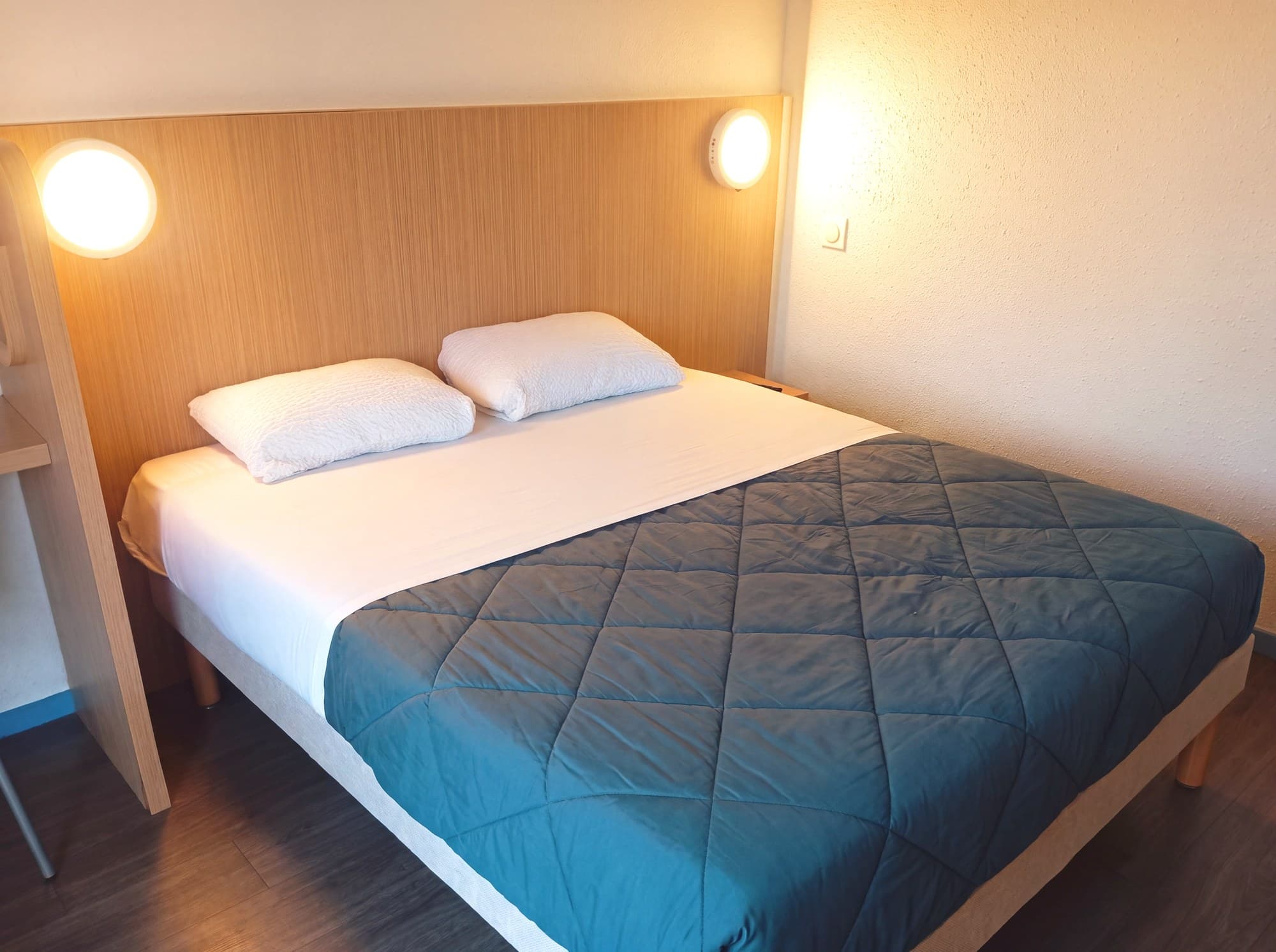 Chambre double — Unisotel Unisotel TOURS ex première classe Tours Nord